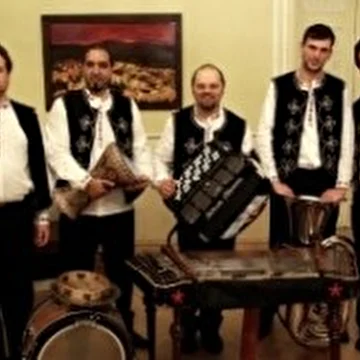 Ансамбль Венгерской музыки "ЧАРДАШ"