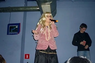 Я в образе Лианан Ши, исполняю свою песню "Больше чем жизнь, легче чем смерть" (премьера песни)
В рамках Tokio Party in love
13.02.2010