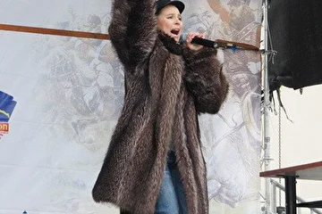 Московская лыжня 2012: на сцене Ирина Кольба.