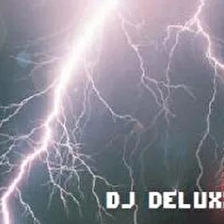 DJ DeLuxxe