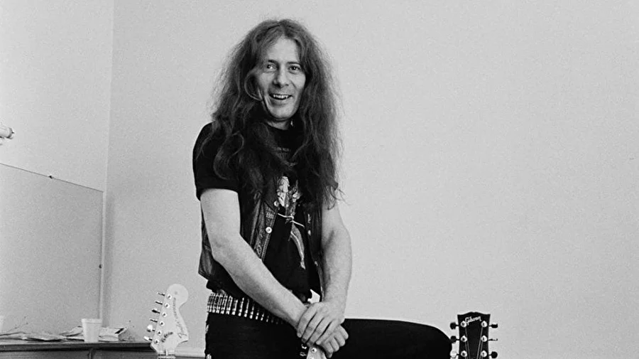 Умер гитарист Motörhead Эдди Кларк